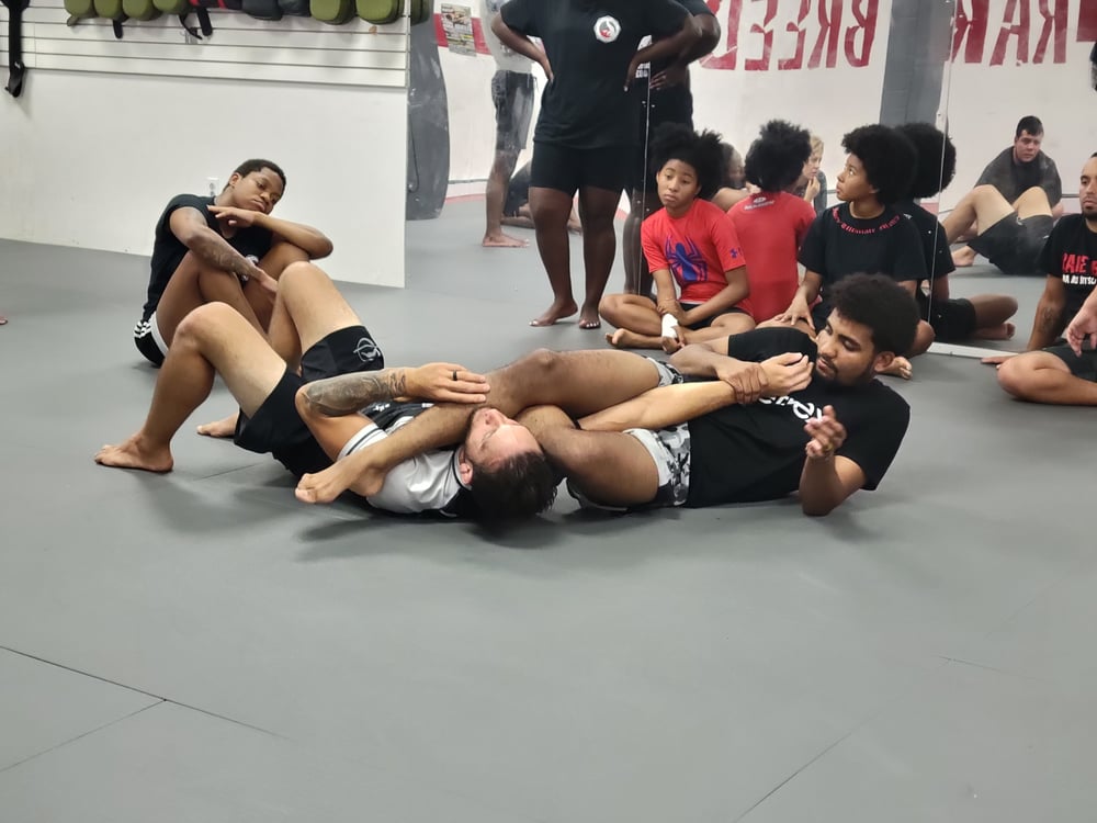 submission grappling reverse triangle 